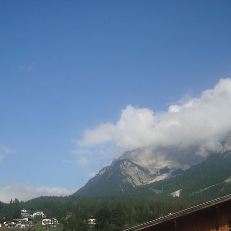 Gaestehaus Alpenstern Ehrwald Bagian luar foto