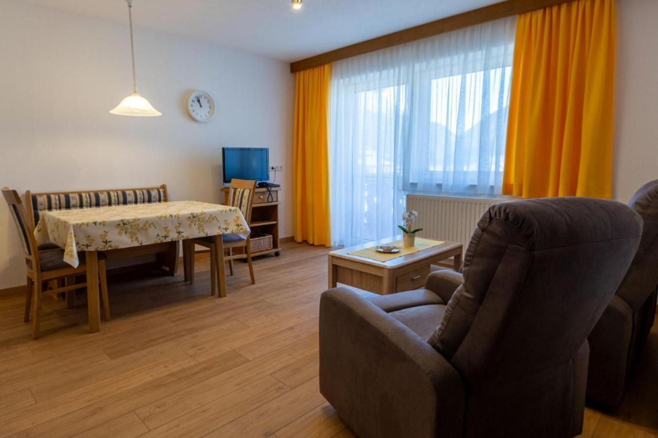 Gaestehaus Alpenstern Ehrwald Bagian luar foto