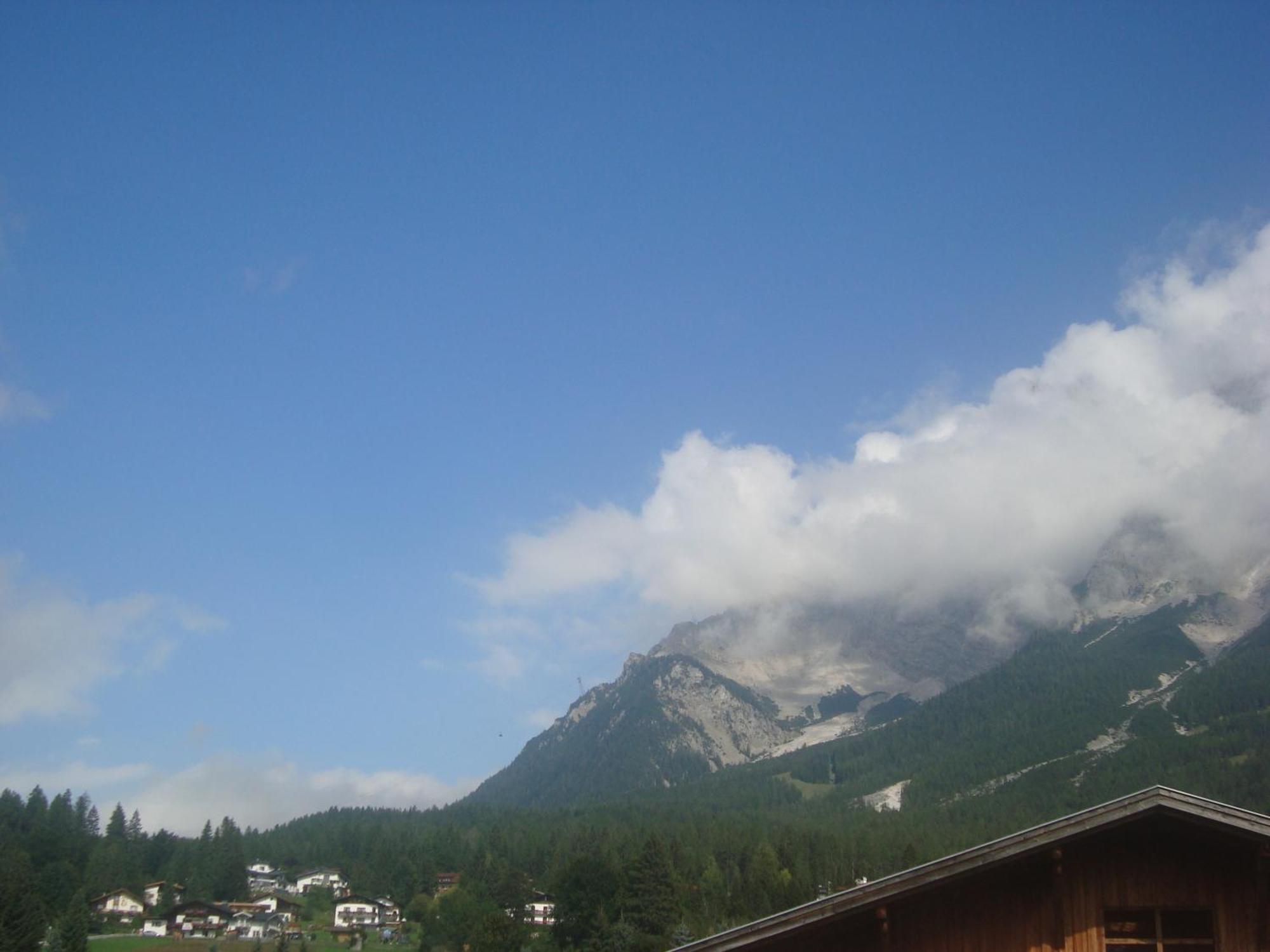 Gaestehaus Alpenstern Ehrwald Bagian luar foto